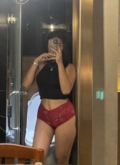 Trixie - escort in Manila Photo 2 of 6