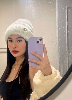 Trixie - escort in Manila Photo 5 of 13