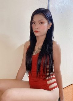 Trixie - escort in Manila Photo 4 of 7