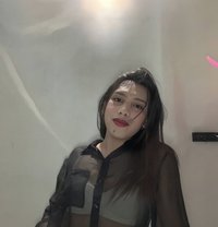 Trixie - Transsexual escort in Manila