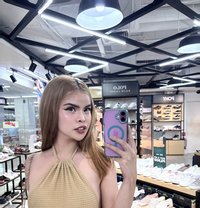 Trixie Suxker - puta in Manila