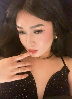 Trixy - Transsexual escort in Manila Photo 11 of 11