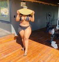 Trixy Hot - puta in Nairobi