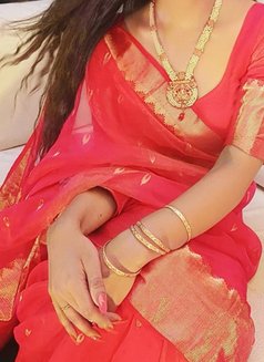 Triyasha big boobs only video call - puta in Bangalore Photo 1 of 2