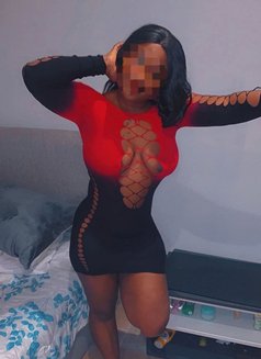 Triza - puta in Cairo Photo 2 of 4