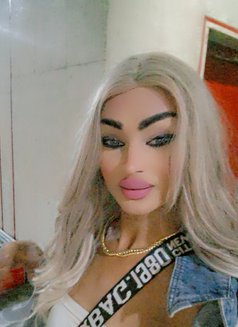 Trns Girl - Transsexual escort in Beirut Photo 28 of 30