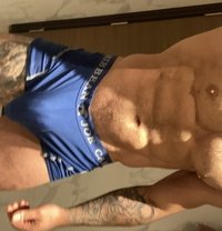 Horsecock - Male escort in Dubai