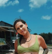 Tropical Polly - puta in Bali Photo 1 of 4