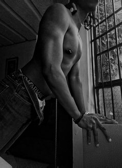 Troy - masseur in Nairobi Photo 1 of 2