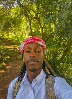 Troy - masseur in Nairobi Photo 2 of 2