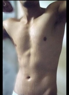 Troy Hardfckr - Male escort in Makati City Photo 2 of 3
