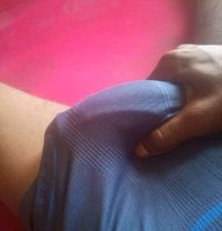 Troy256 - masseur in Kampala