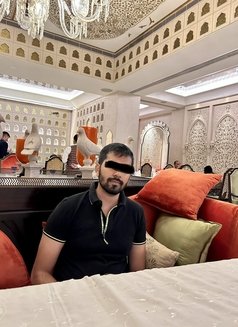 Troyyy - Male escort in Mumbai Photo 3 of 4