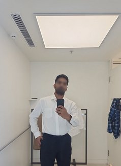 True Companion and a Passionate Provider - Male escort in Bangalore Photo 3 of 5