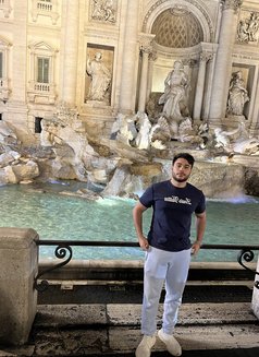 Trusted Companion for Ladies & Couples, - Male escort in Dubai Photo 5 of 5