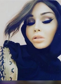 Ts Ameerah شيميل اميرة لبنانية بلندن - Acompañantes transexual in London Photo 10 of 12