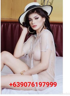 Ts BIGCOCK / TOP AND BOTTOM - Transsexual escort in Bangkok Photo 7 of 30