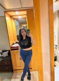 Ts arah - Transsexual escort in Manila Photo 9 of 9