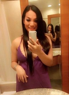 Ts Armela With Poppers Just Arrived - Transsexual escort in Makati City Photo 5 of 9