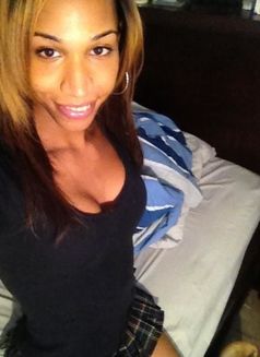 Ts Brianna - Transsexual escort in Dubai Photo 2 of 5