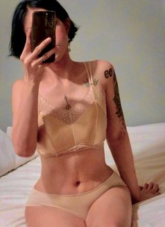 TS Chen VERSATILE - Transsexual escort in Kuala Lumpur Photo 14 of 17