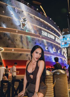 Ts Chunly - Transsexual escort in Shanghai Photo 4 of 12