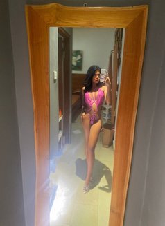 Ts Bella hot - Transsexual companion in Bali Photo 4 of 6