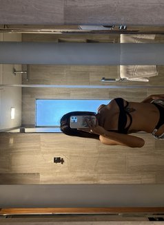 Fully functional cock, Danica - Transsexual escort in Makati City Photo 8 of 8