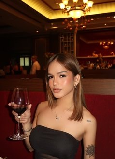 Ts Daphnie - Transsexual escort in Hong Kong Photo 2 of 6