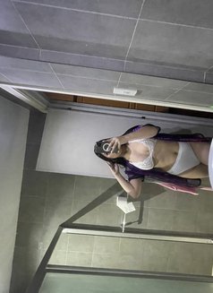 TS ELISSE - Transsexual escort in Bangkok Photo 18 of 23