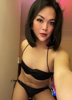 Ts elizabeth is waiting - Transsexual escort in Abu Dhabi Photo 16 of 21