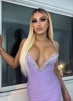 TS FOR HAPPY EVER AFTER AND SATISFACTION - Dominadora transexual in Bangkok Photo 27 of 30