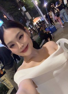 sweet Zindy - Transsexual escort in Shanghai Photo 1 of 5