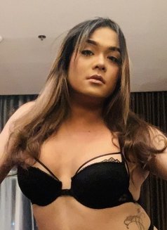 TS FULLY LOADED CUM - Transsexual escort in Dubai Photo 23 of 24