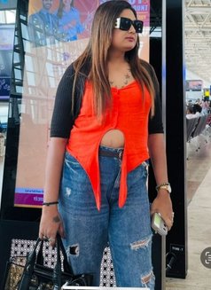 TS GIRL DIYA FULLY FEMININE BIG BOOBS - Acompañantes transexual in Mumbai Photo 26 of 26