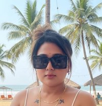 TS GIRL DIYA FULLY FEMININE BIG BOOBS - Acompañantes transexual in Mumbai Photo 28 of 30