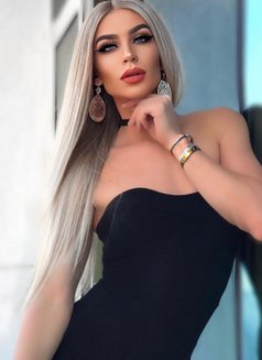 Ts Girl Victoria - Transsexual escort in Dubai Photo 1 of 16