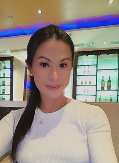 Ts Hard Fully Functional - Transsexual escort in Manila Photo 5 of 8
