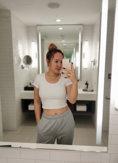 Ts Kathaliya From Philippines - Transsexual escort in Dubai Photo 9 of 12