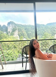 TS Katharzyna Sweetcum - Transsexual escort in Manila Photo 21 of 29