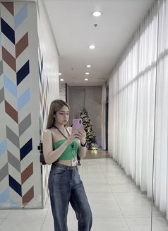 TS KATS - Acompañantes transexual in Manila Photo 2 of 8