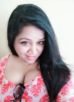 Ts Kaya - Transsexual escort in New Delhi Photo 1 of 7