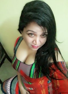 Ts Kaya - Transsexual escort in New Delhi Photo 3 of 7