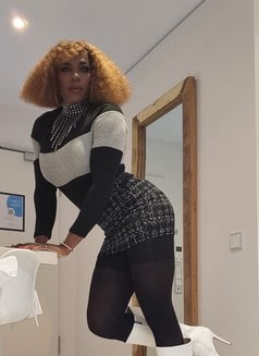 Ts Kendra - Transsexual escort in Stuttgart Photo 17 of 28
