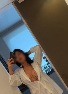 Ts Khim - Transsexual escort in Geneva Photo 28 of 29