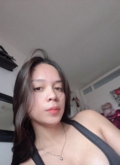 Ts Kianna Big C*ck - Transsexual escort in Manila Photo 3 of 5