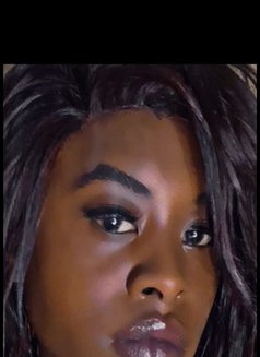 Ts Kiki - Transsexual escort in Nairobi Photo 2 of 3