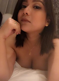 Ts Kisses - Transsexual escort in Singapore Photo 4 of 8