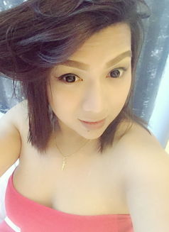 Ts Kisses - Transsexual escort in Singapore Photo 5 of 8