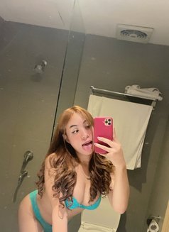 Ts Ladyboy Celine Kuala Lumpur Feminim - Acompañantes transexual in Kuala Lumpur Photo 6 of 19